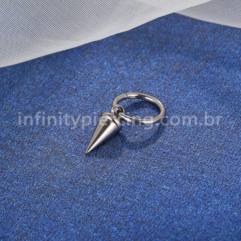 Piercing Argola Lisa Titânio Com Pingente Spike