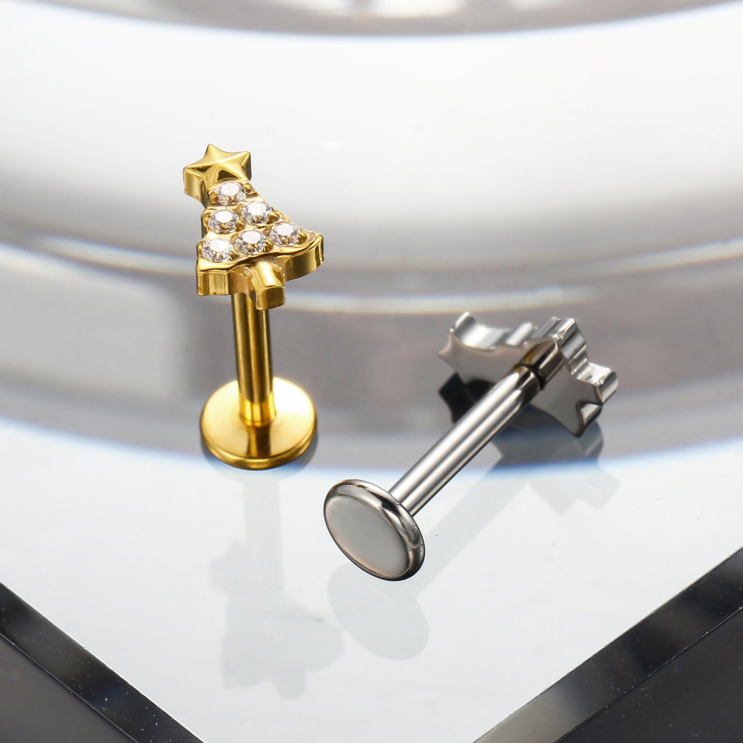 Piercing Labret Titânio G23 Design Delicado que Valoriza o Sorriso