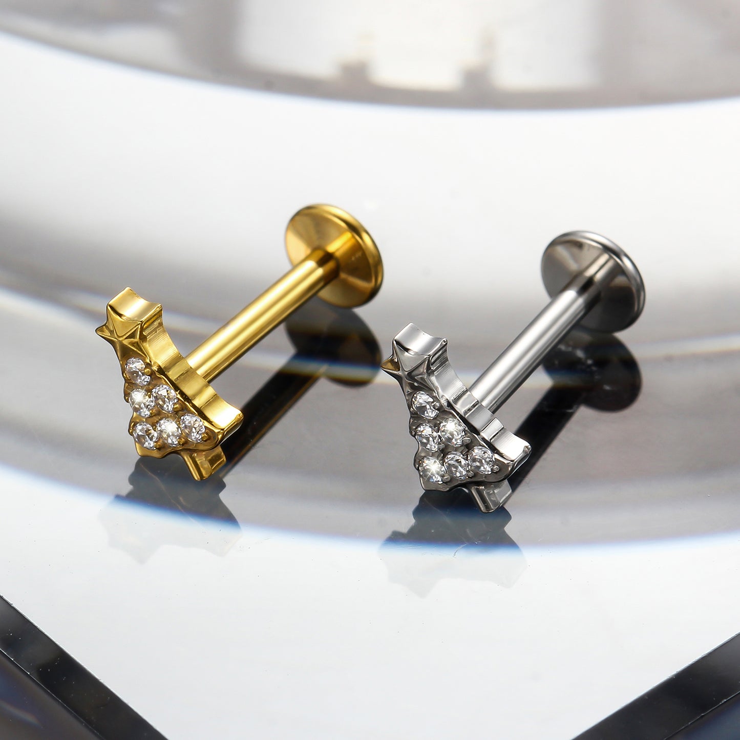Piercing Labret Titânio G23 Design Delicado que Valoriza o Sorriso