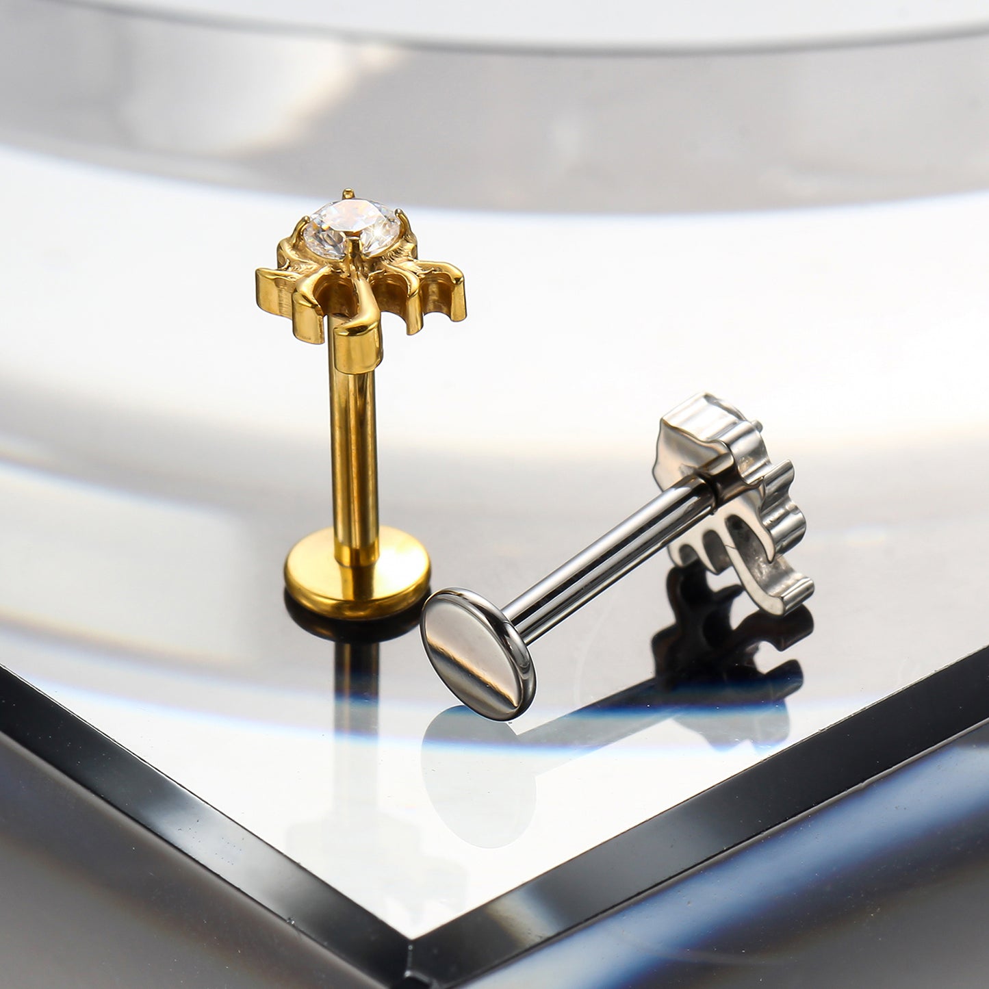 Piercing Labret Titânio G23 com Design Exclusivo e Brilho Sofisticado