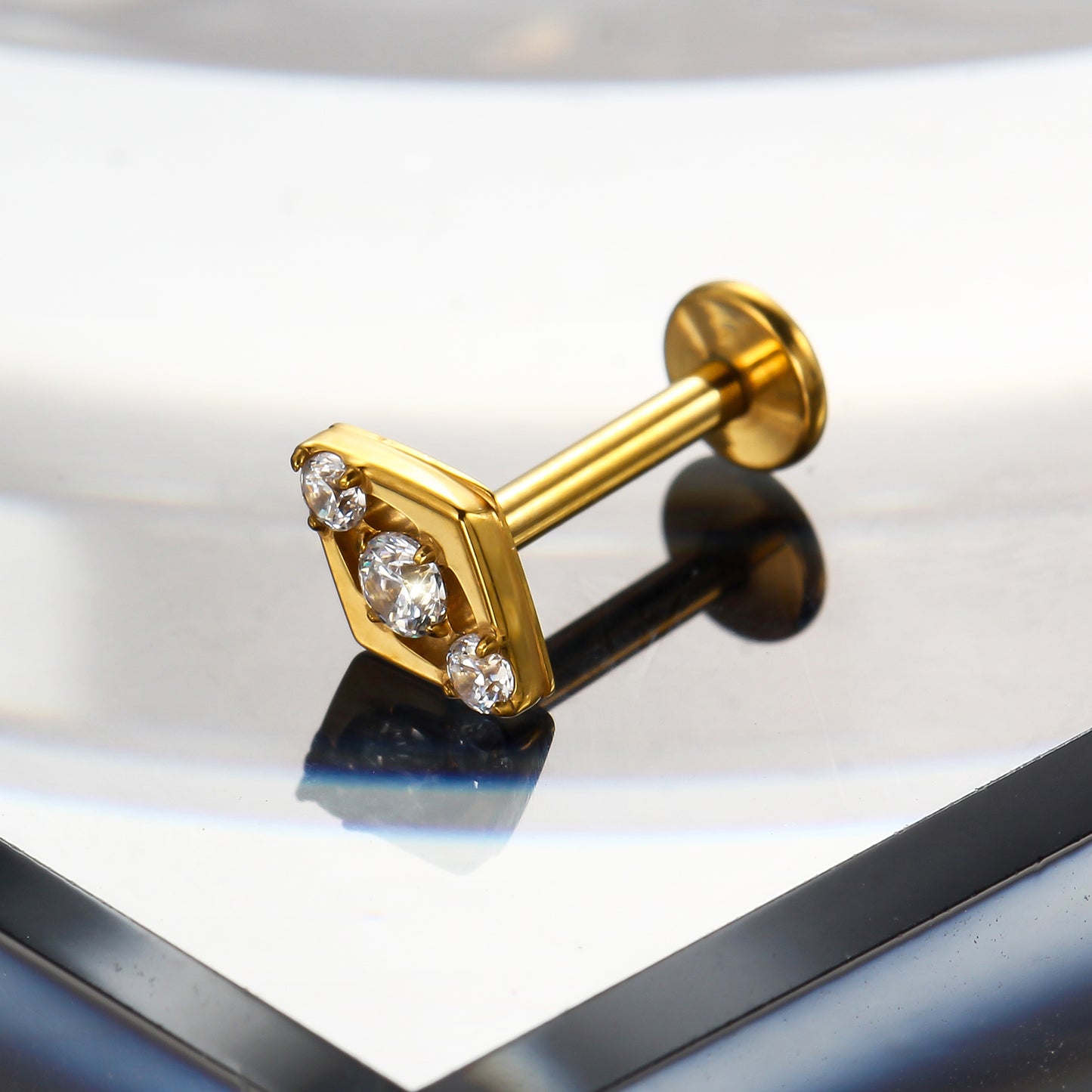 Piercing Labret Titânio G23 Inspiração Minimal Chic para Lábios