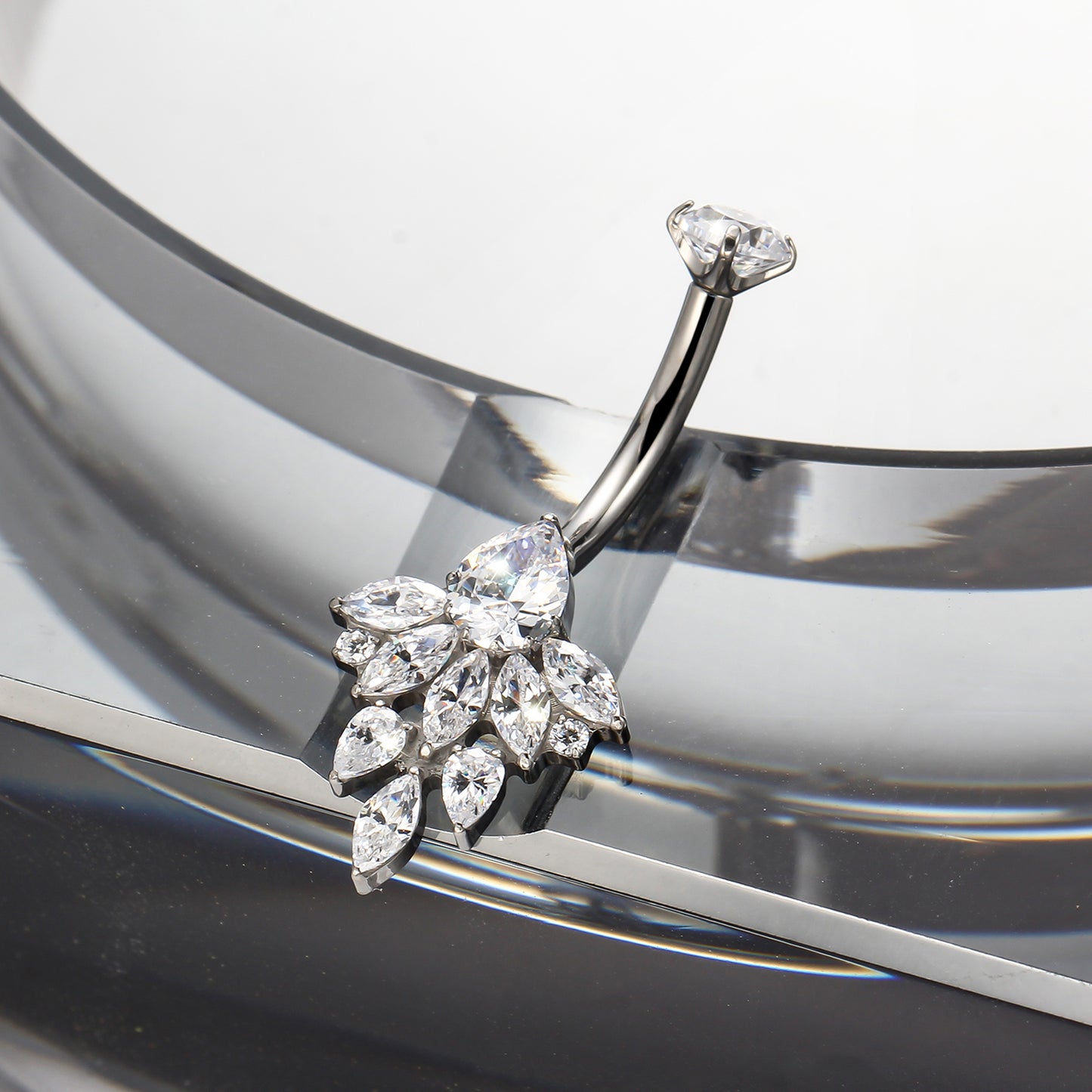 Piercing de Umbigo Titânio G23 Premium com Design Feminino Sofisticado