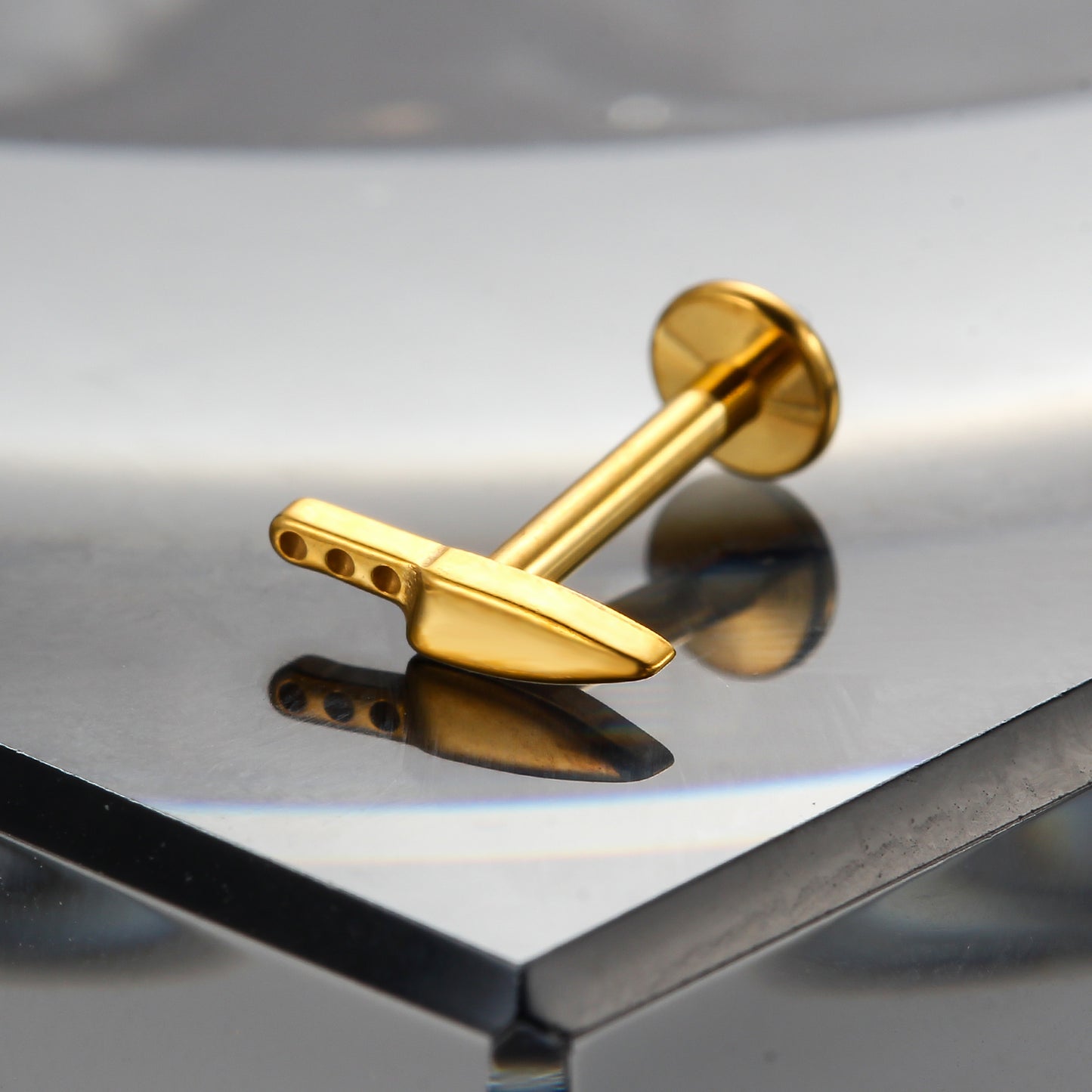 Piercing Labret Titânio G23 com Estética de Luxo Silencioso