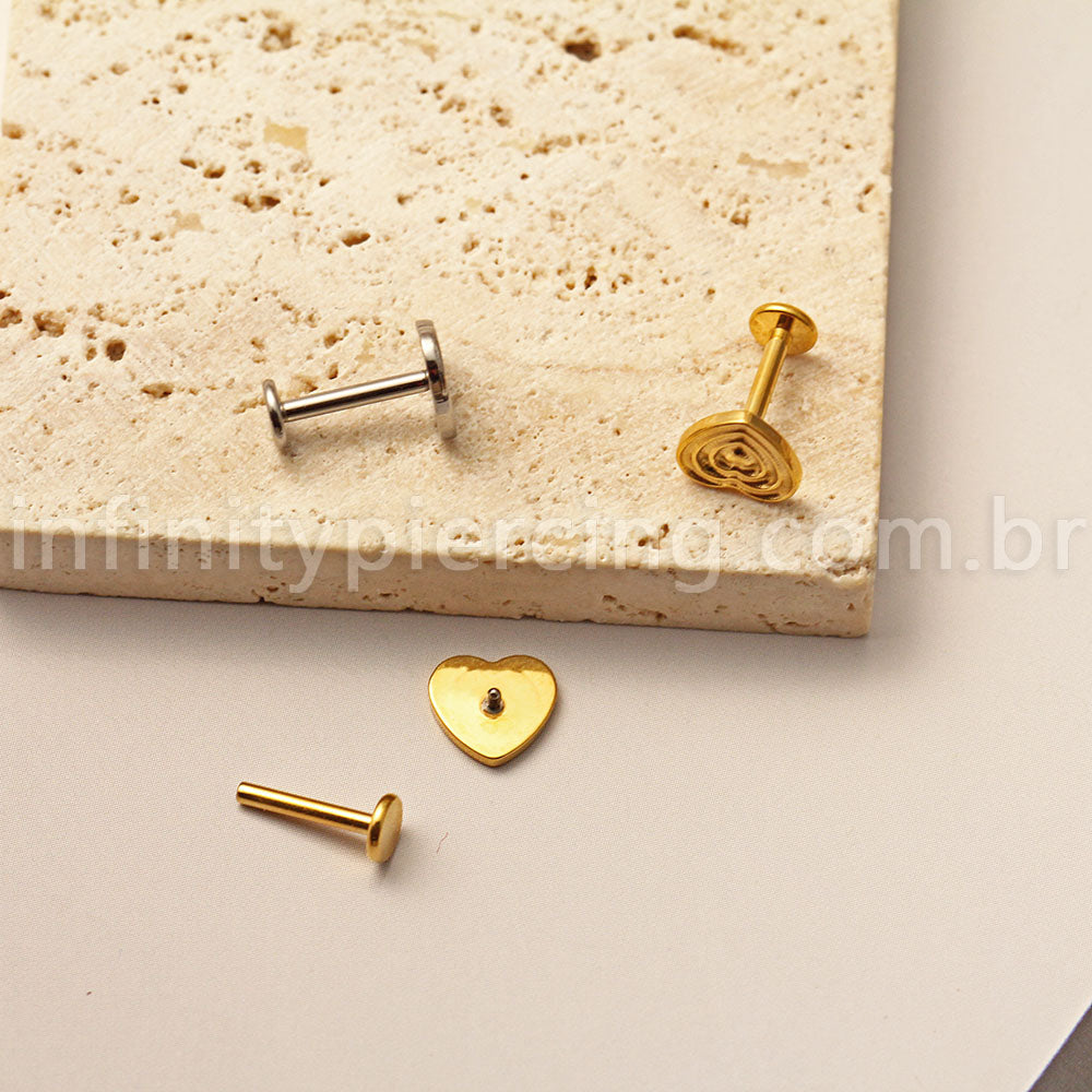 Piercing Labret Titânio Coração