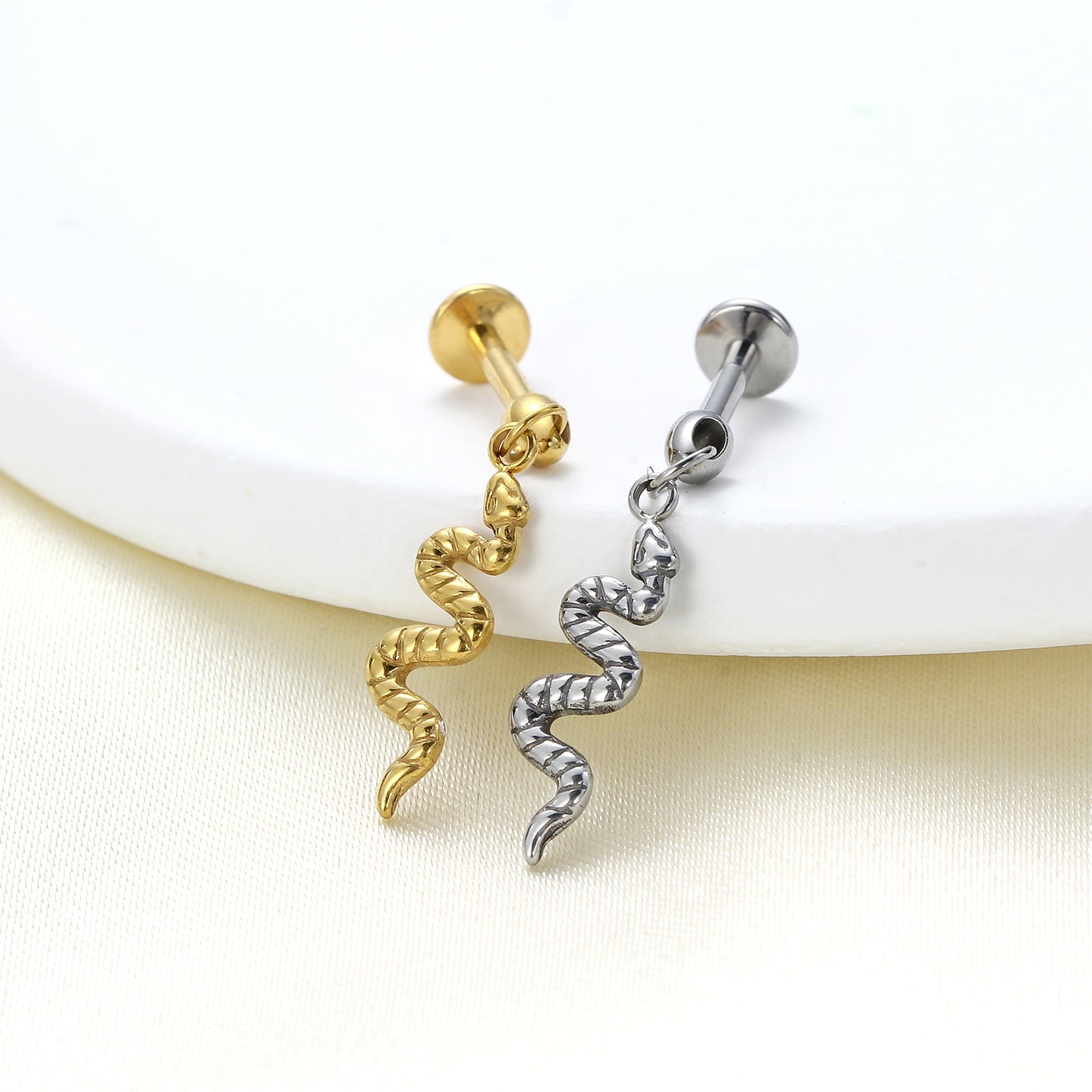 Piercing de Cartilagem Titânio G23 com Design Minimalista e Sofisticado