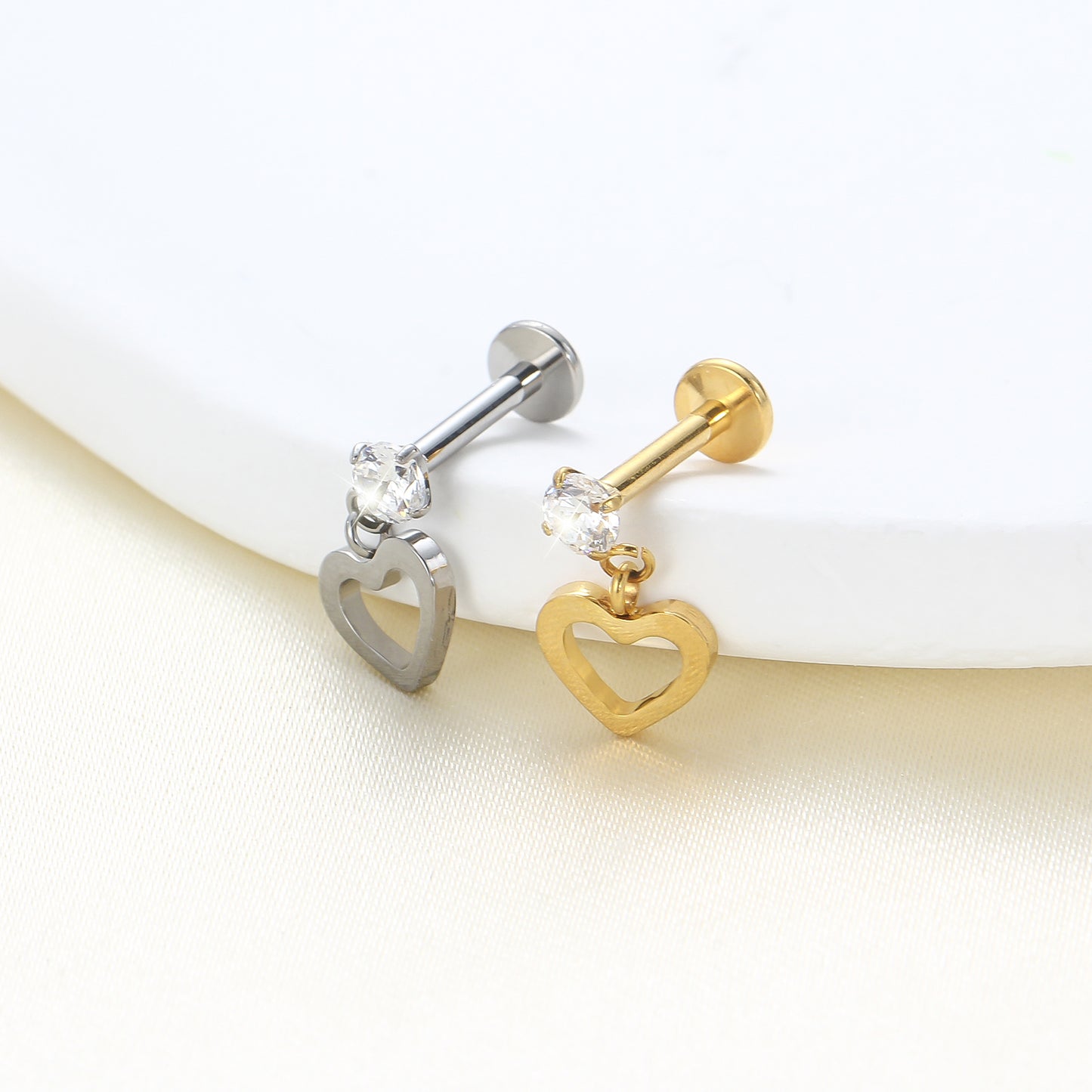 Piercing Labret Titânio G23 Pequeno Detalhe, Grande Personalidade