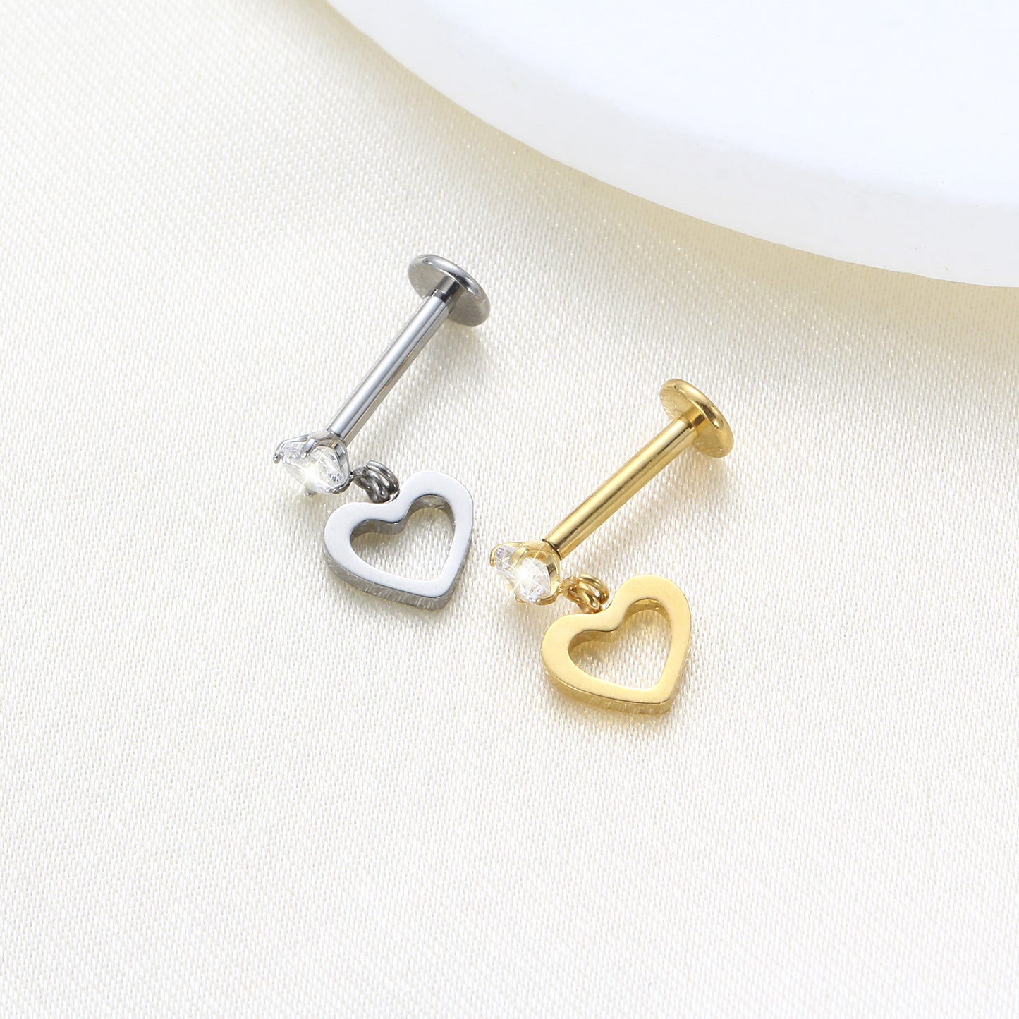 Piercing Labret Titânio G23 Pequeno Detalhe, Grande Personalidade