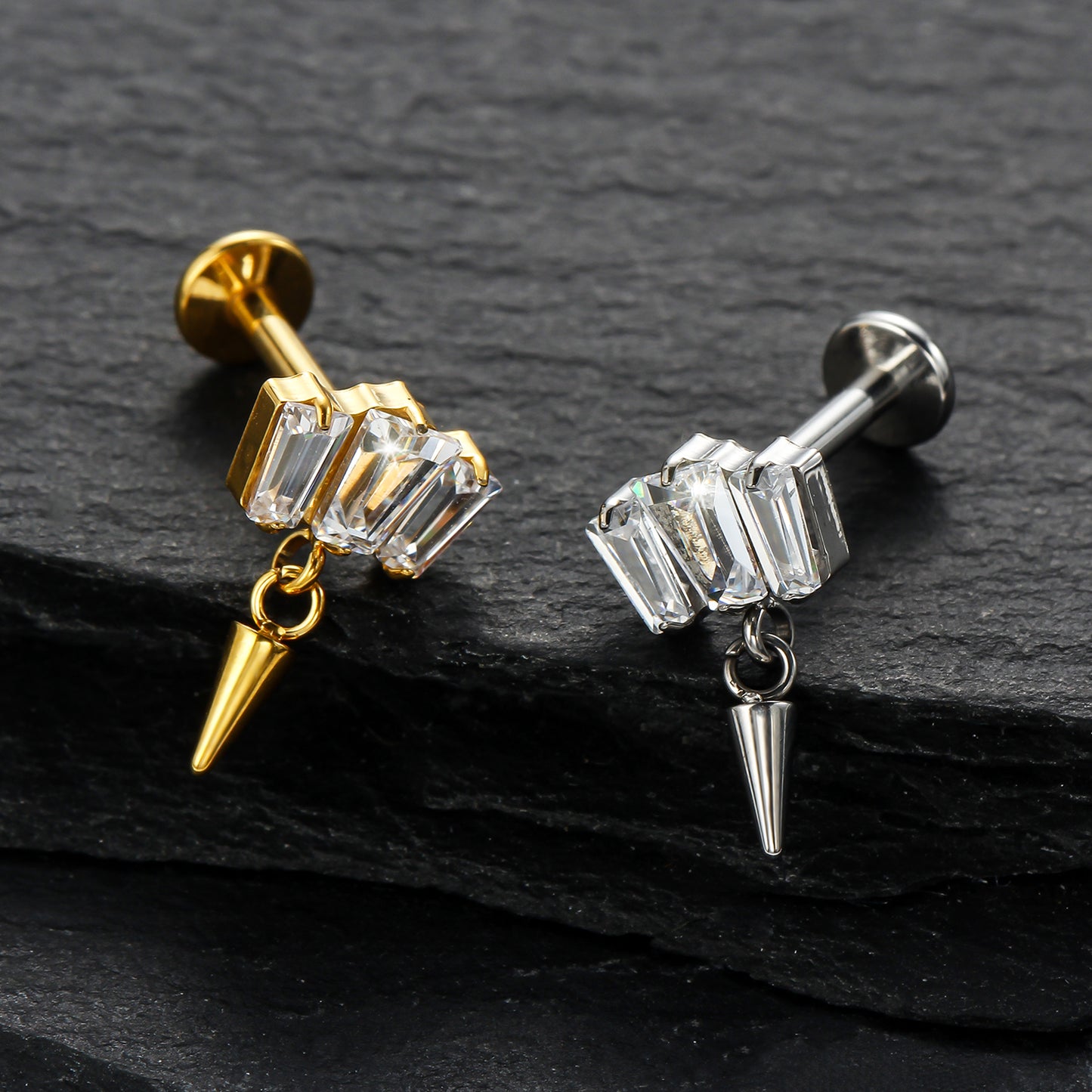 Piercing Labret em Titânio G23 com Zircônia e Corrente Pendente de Brilho Diamante – Design Elegante e Moderno