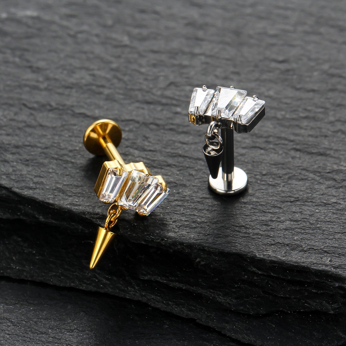 Piercing Labret em Titânio G23 com Zircônia e Corrente Pendente de Brilho Diamante – Design Elegante e Moderno