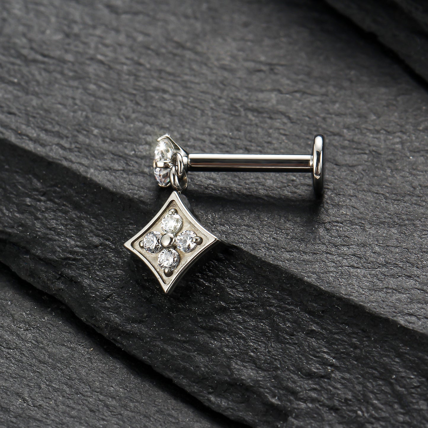 Piercing Labret Titânio G23 com Acabamento Premium e Identidade Única