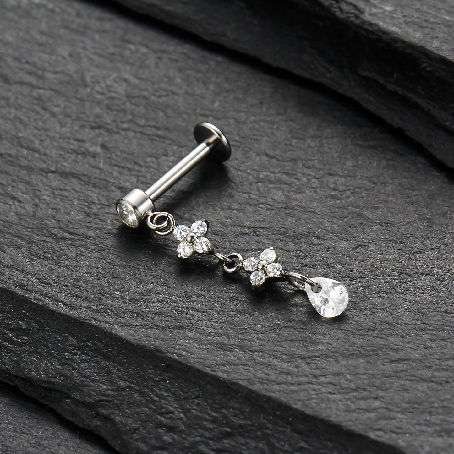 Piercing Labret Titânio G23 com Acabamento Premium e Personalidade Única