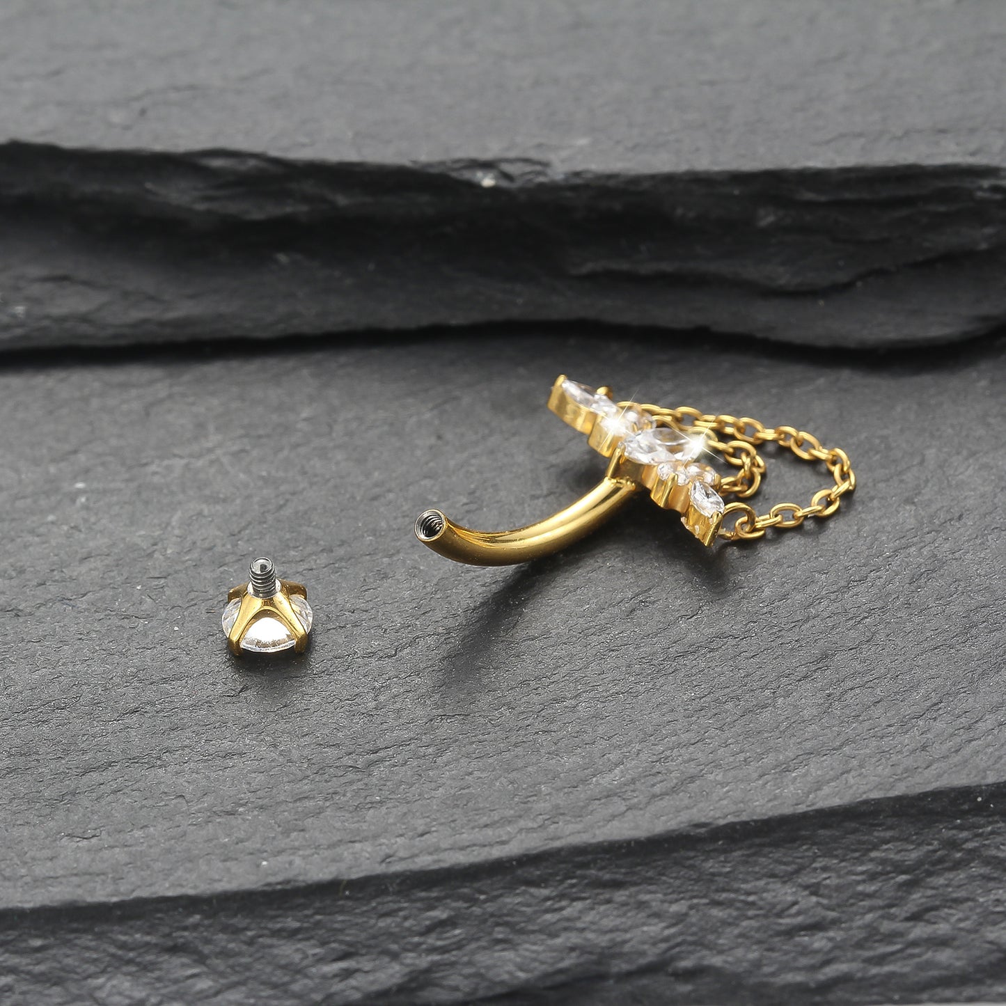 Piercing de Umbigo em Titânio G23 com Dupla Corrente Pendente e Zircônia de Alto Brilho – Design Elegante com Movimento Luxuoso