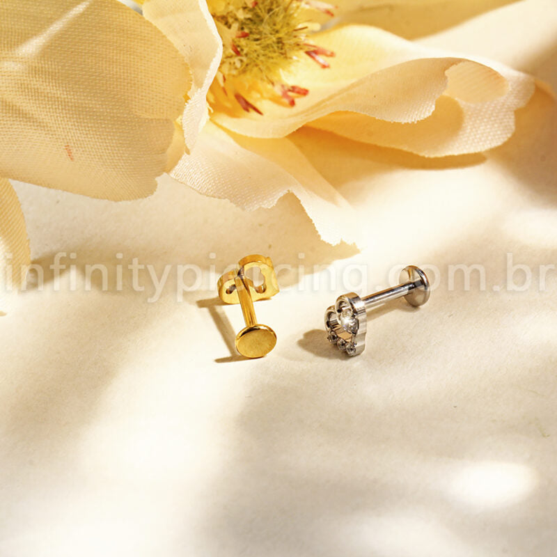 Piercing Labret Titânio Coração Com Zircônia Cravejada
