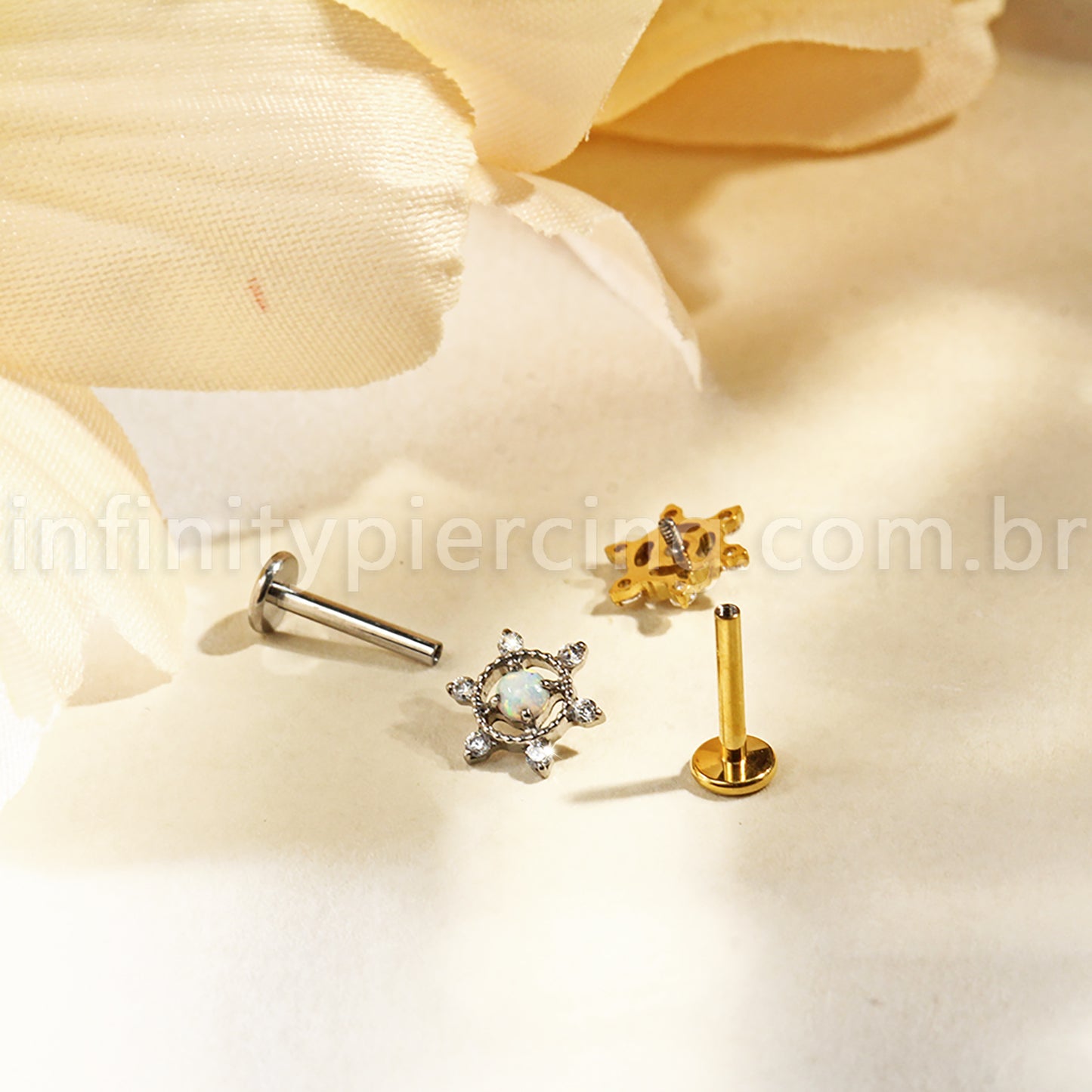 Piercing Labret Titânio Flor Com Pedra Opala