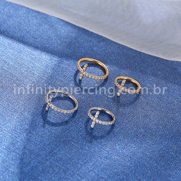 Piercing Argola Titânio Segmento Articulado Cruz Zircônia Cravejada