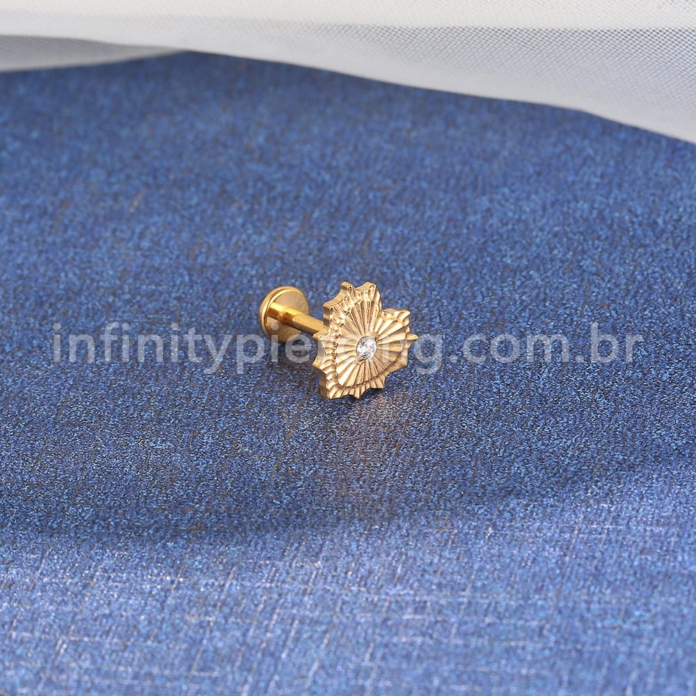 Piercing Labret Titânio Coração Detalhada Zircônia Cravejada