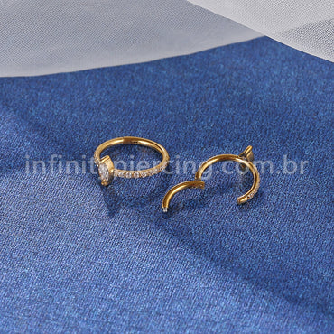Piercing Argola Titânio Segmento Articulado Zircônia Oval Com Ponta