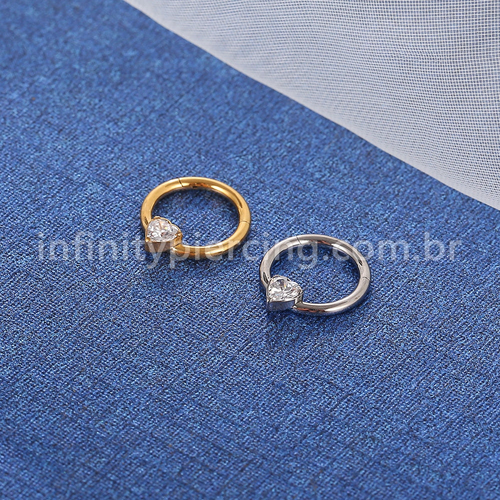 Piercing Argola Titânio Segmento Articulado Uma Zircônia Coração