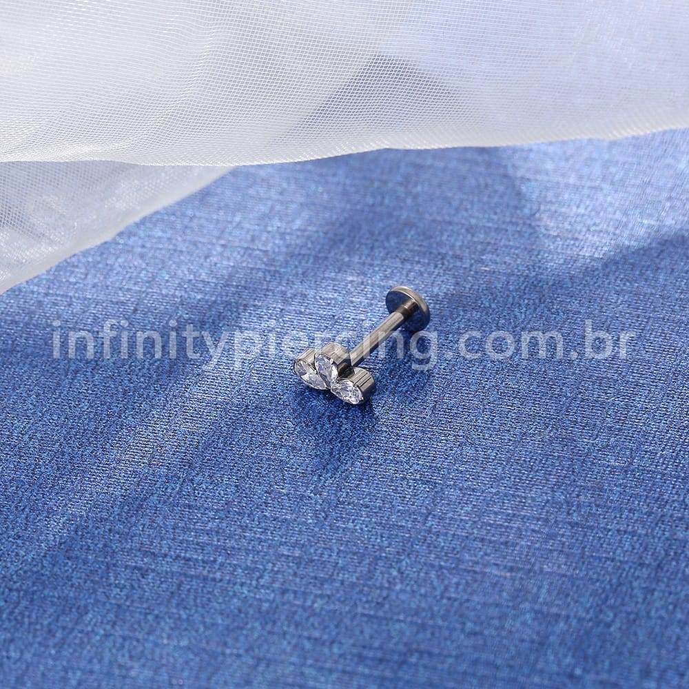 Piercing Labret Titânio Três Zircônias Cravejada