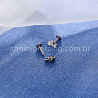 Piercing Labret Titânio Três Zircônias Cravejada