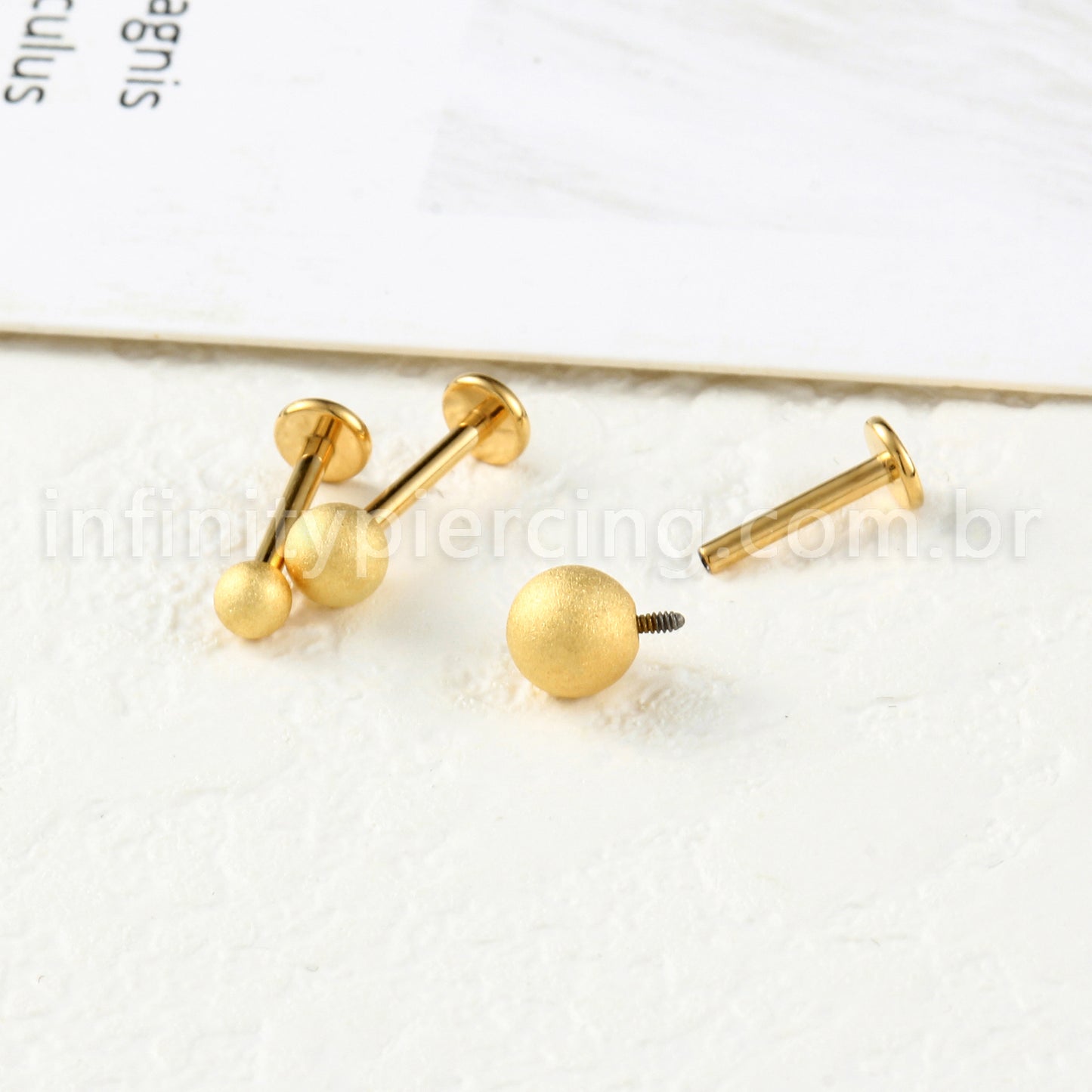 Piercing Labret Titânio Bolinha Fosca