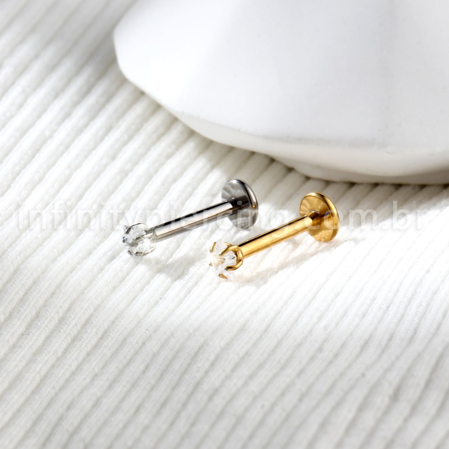 Piercing Labret Titânio Zircônia Cravejada Estrela