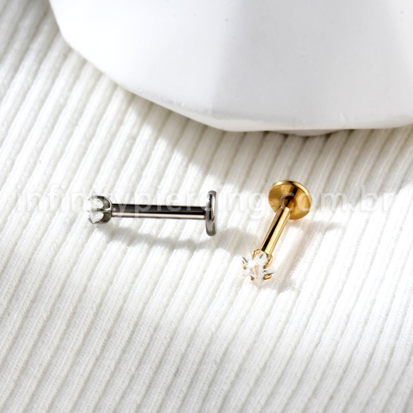 Piercing Labret Titânio Zircônia Cravejada Estrela