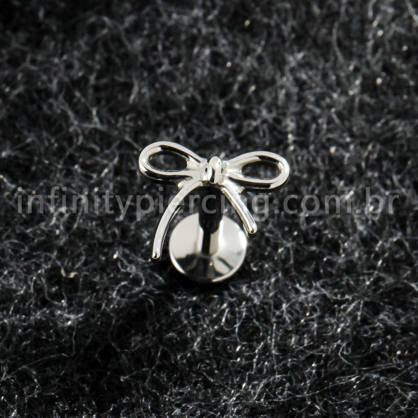 Piercing Labret Titânio Laço