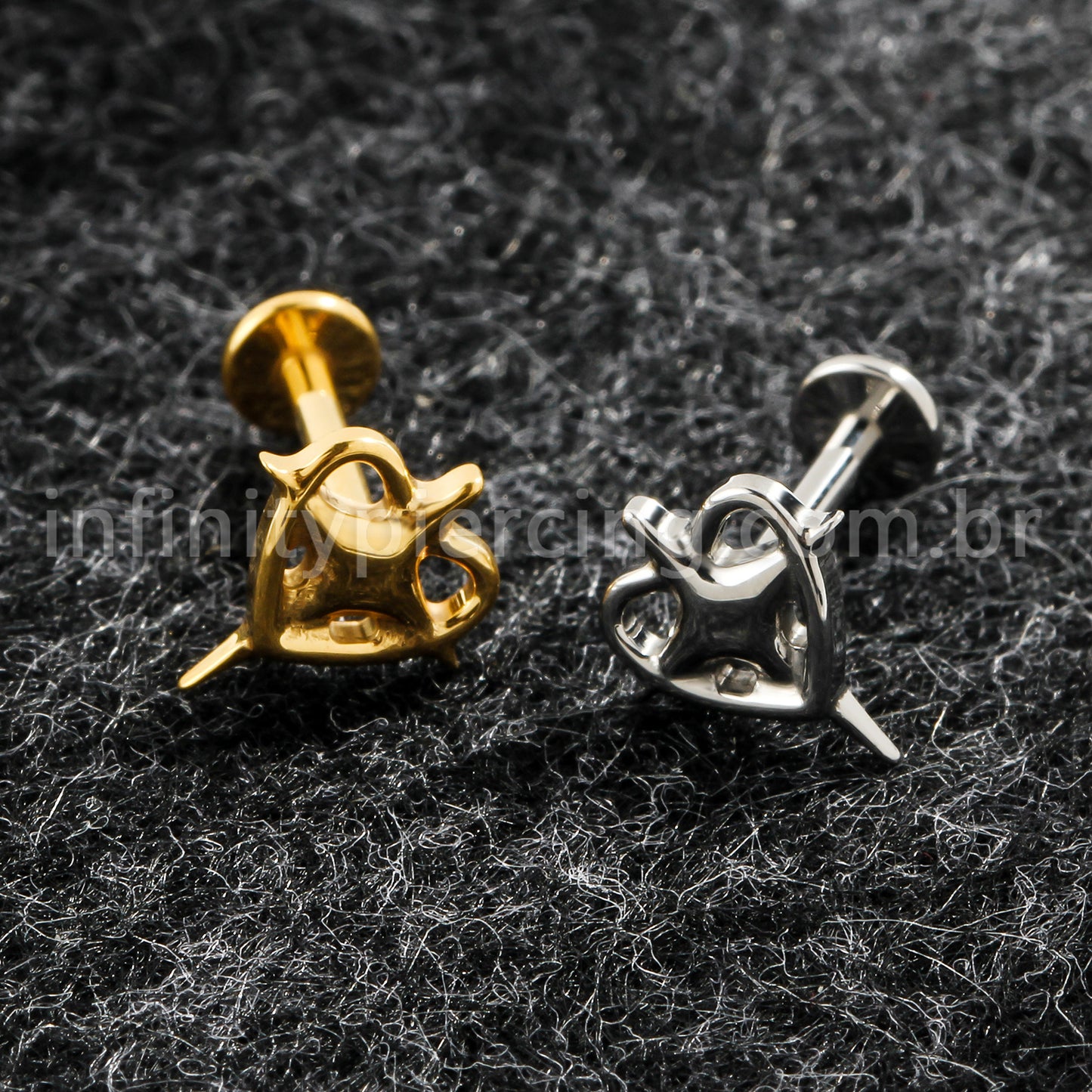 Piercing Labret Titânio Coração Com Estrela De 4 Pontas