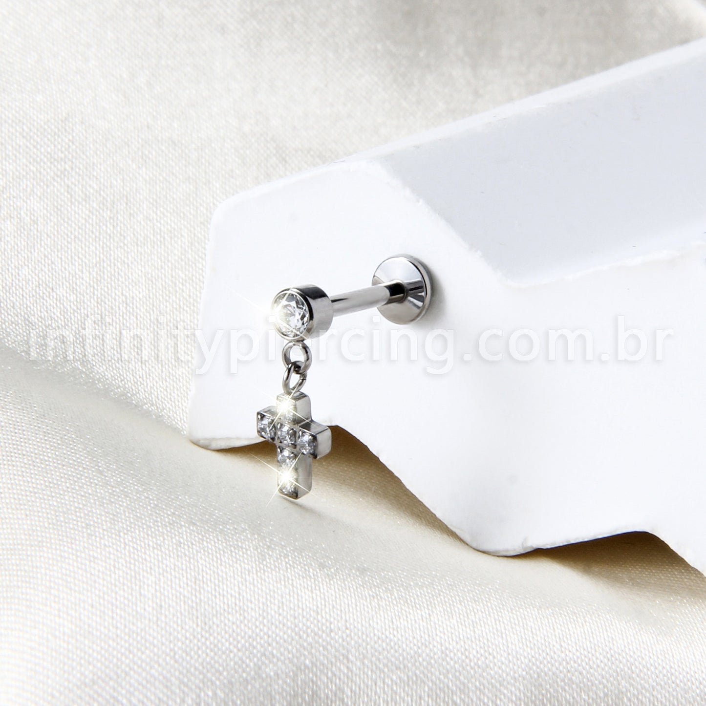 Piercing Labret Titânio Com Pingente Cruz Zircônia Cravejada