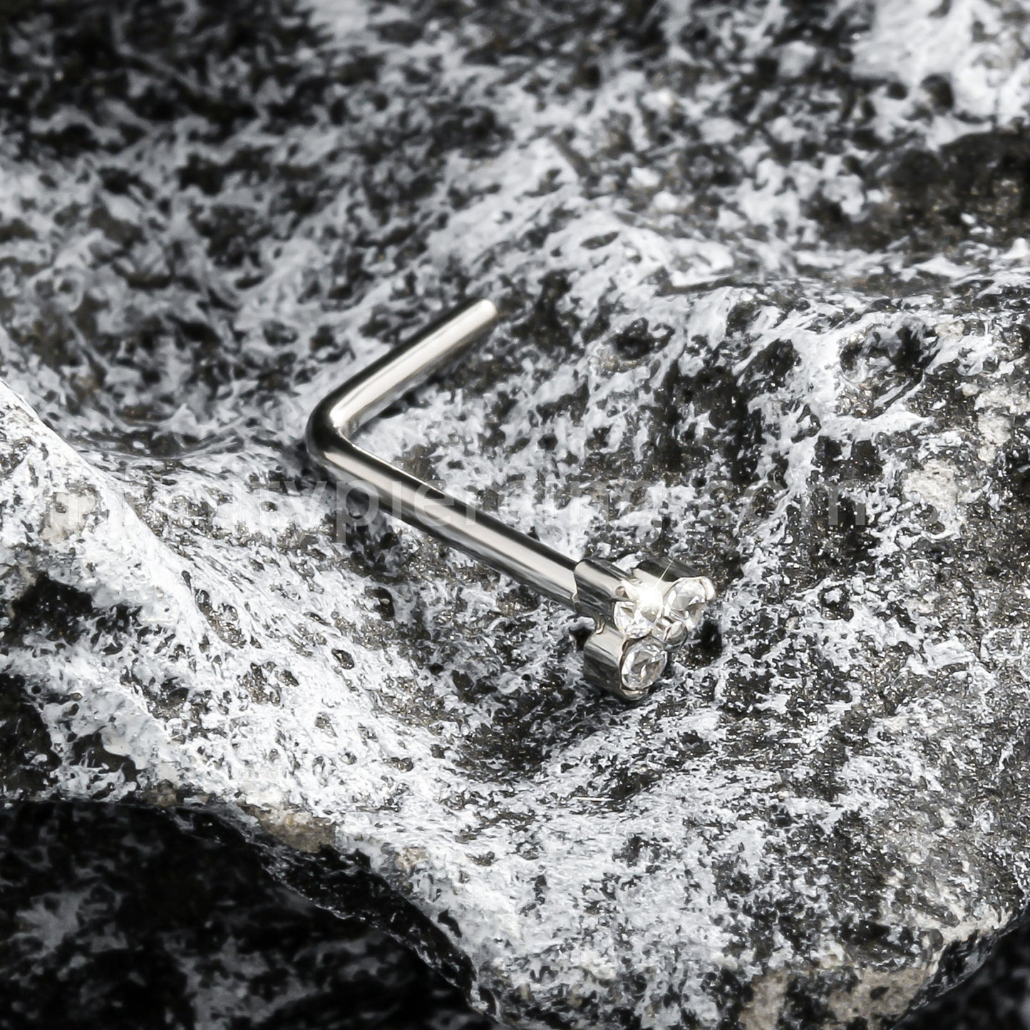 Piercing Nostril Formato L Titânio Trinity Zircônia Cravejada