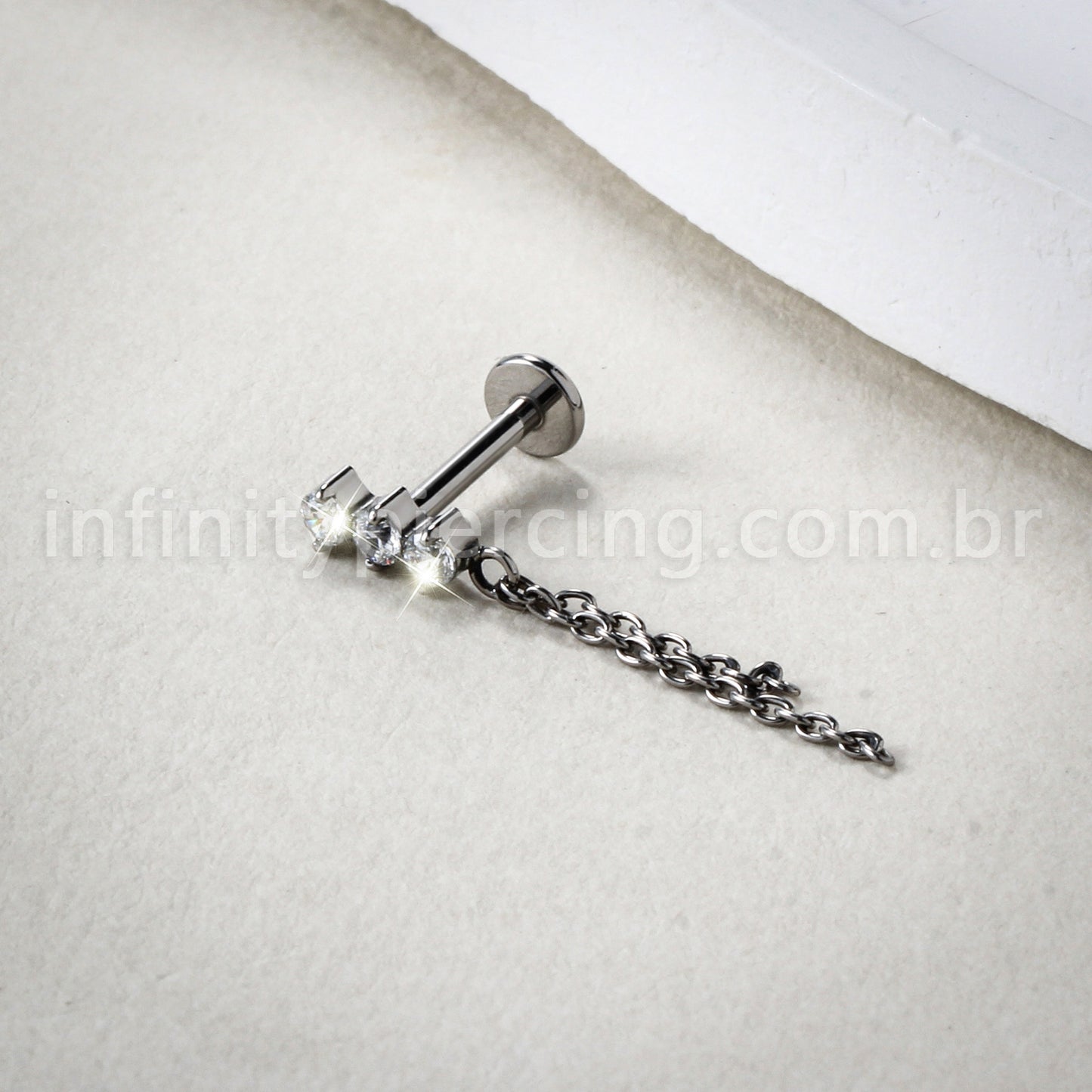 Piercing Labret Titânio 3 Zircônia Com Corrente