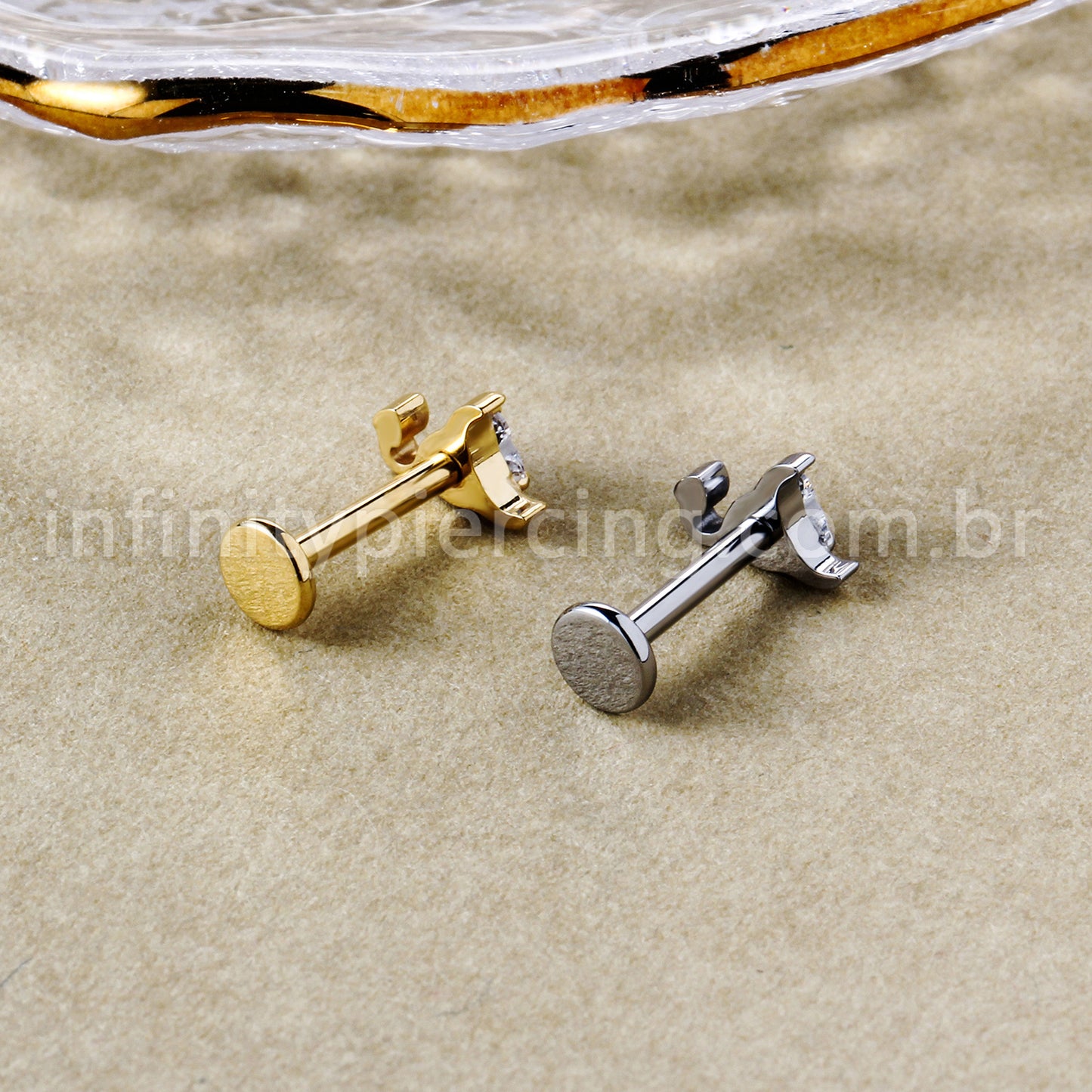 Piercing Labret Titânio Zircônia Coração Diabinho