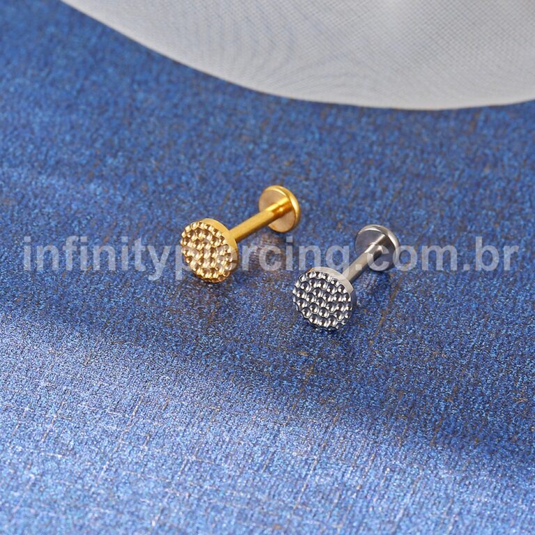Piercing Labret Titânio Redondo Detalhado