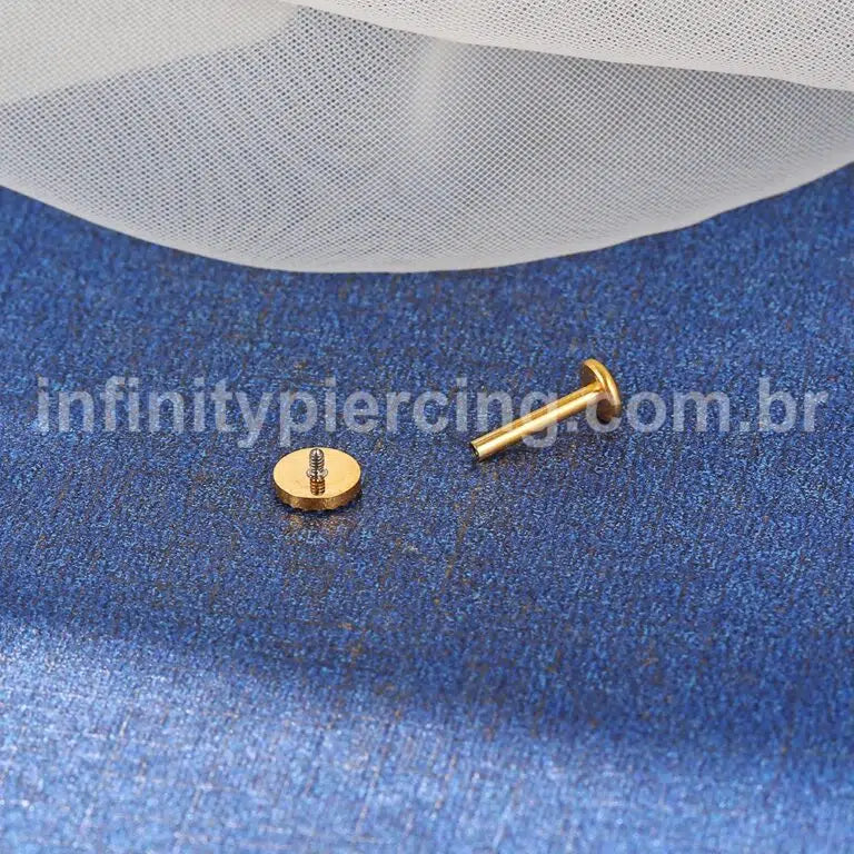 Piercing Labret Titânio Redondo Detalhado